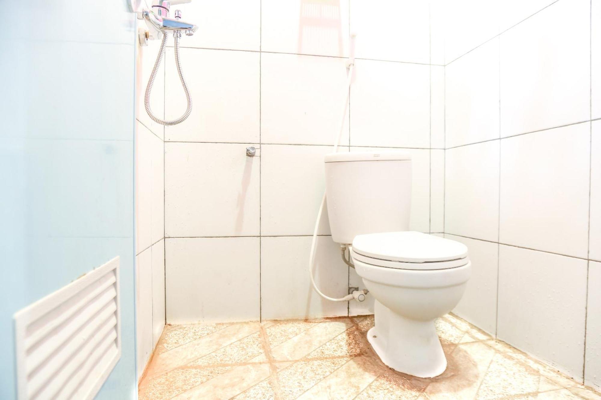 Oyo 1662 Zury Homestay Kuta  Dış mekan fotoğraf